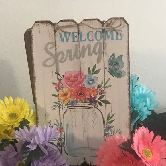 Welcome Spring Mason Jar Picket Fence Wall Sign - Picture 7 of 11